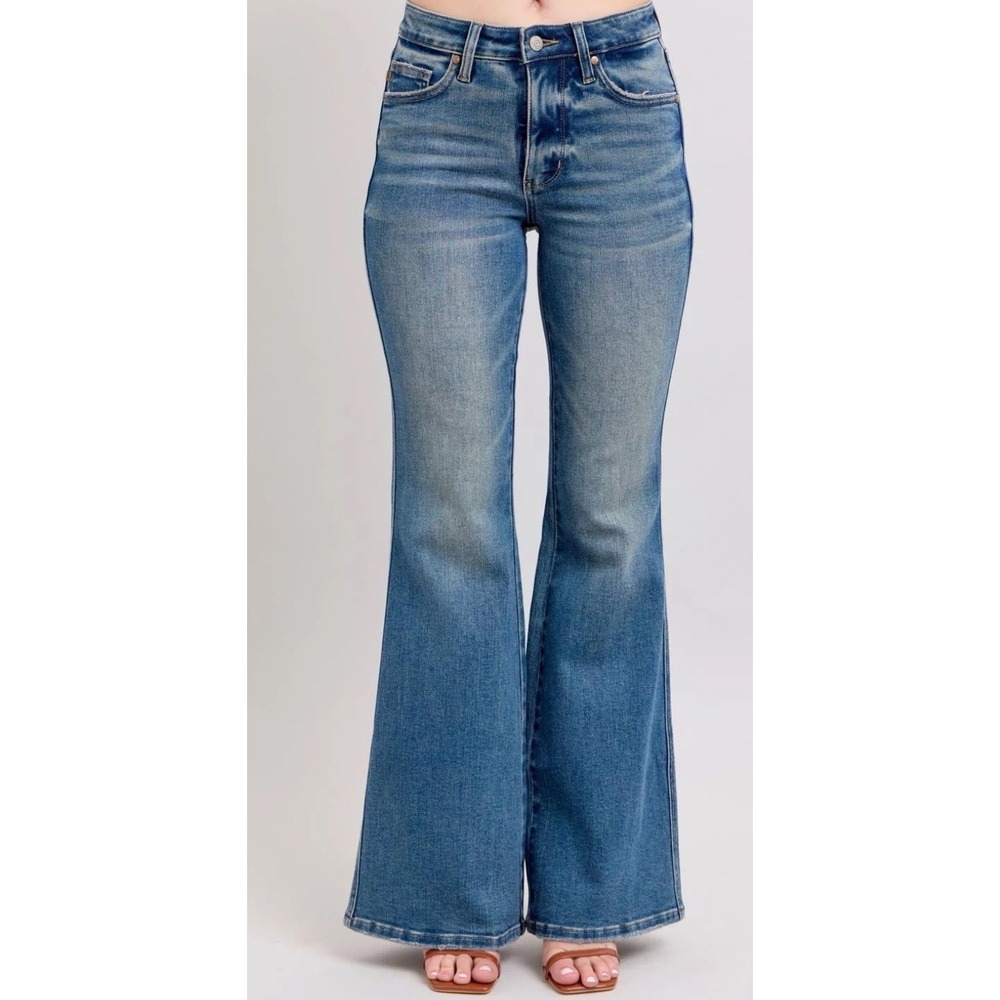 Judy Blue Womens Mid Rise Flare Jeans Medium Wash Heart Pocket Size 3/26 NWT - Picture 4 of 11